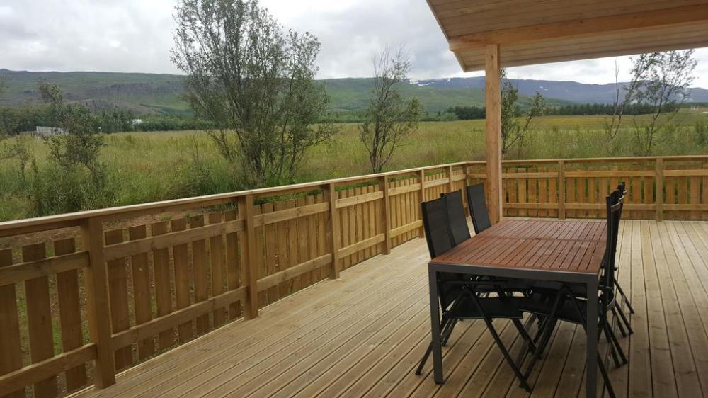New Cosy Cottage with Hot Tub in Akureyri 