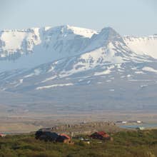 Cosy Cottage with a Hot Tub and West Iceland Views