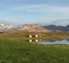 Helgafell 2: Studio Cabin by the Lake