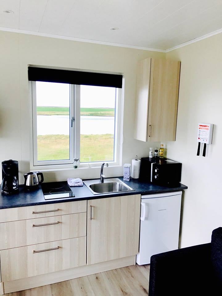 Helgafell 2: Studio Cabin by the Lake