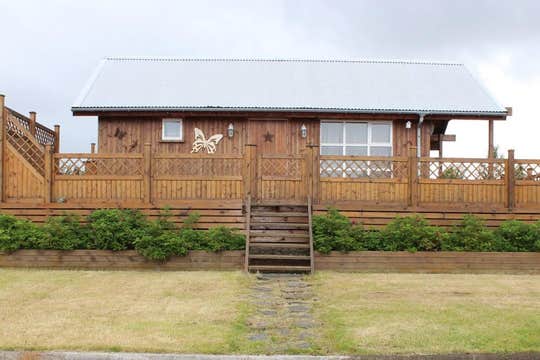 Laxarbakki Cottage With Terrace Near Akranes