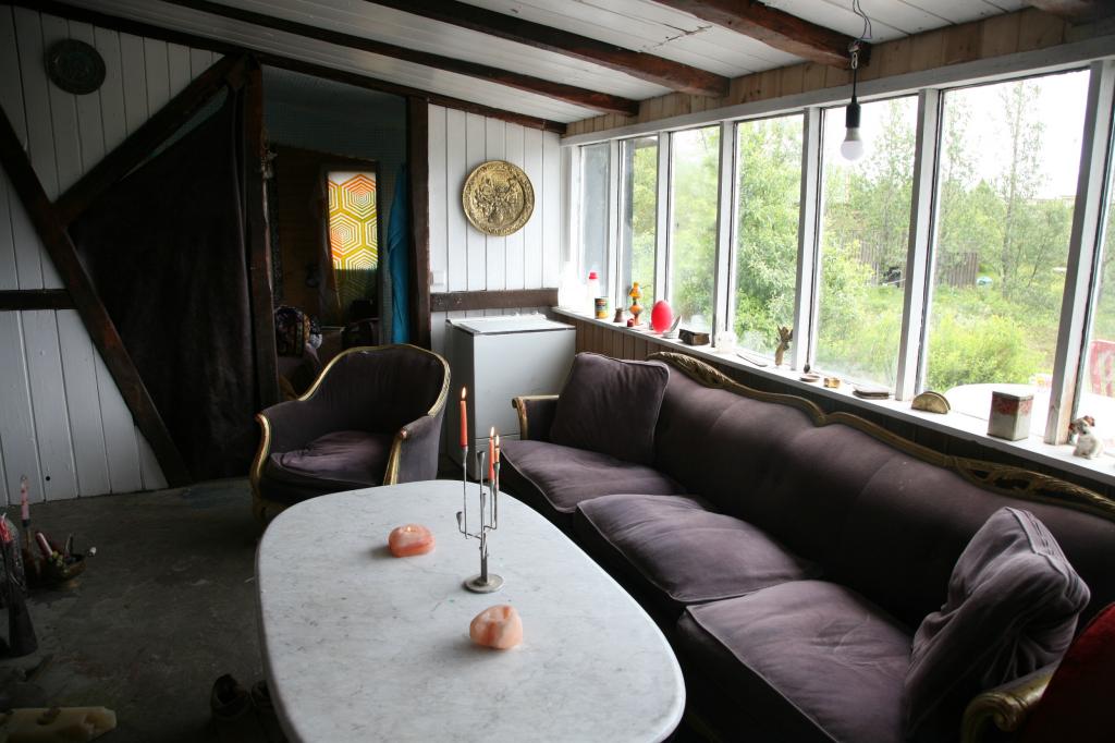 Cottage by Lake Thingvellir with Balcony