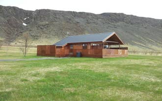 Silfurtun Cottage With Hot Tub in South Iceland