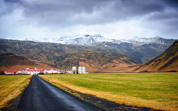 Private 9-Hour South Coast Tour with Waterfalls and Volcanoes from Reykjavik