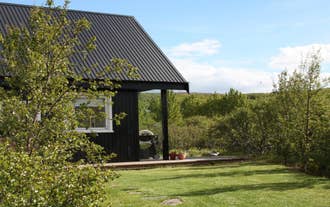Cozy Cottage With Hot Tub Near Akranes