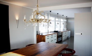 Skard 2 Vacation House with Hot Tub