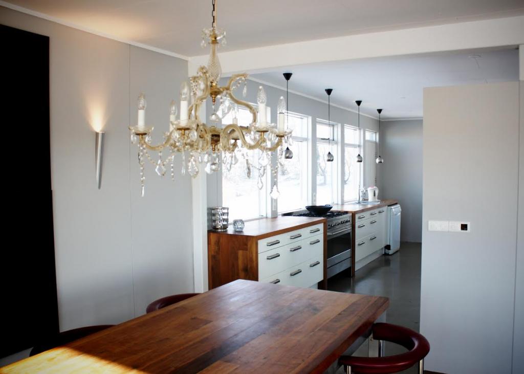 Skard 2 Vacation House with Hot Tub