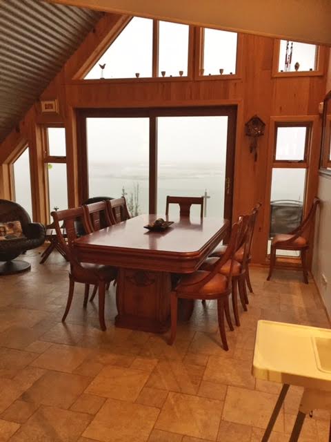 Lovely Riverside Cottage with Hot Tub and Guest House