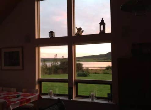 Lakehouse Skorradalur: Holiday Home With Hot Tub