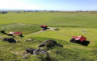 Thorubud Cottage With Terrace in Hellnar