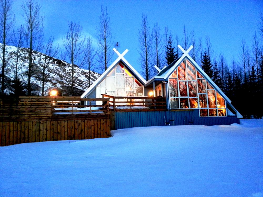 House in Laugarvatn With Balcony Hot Tub