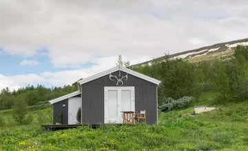 Cosy Cabin with Amazing Views Near Akureyri