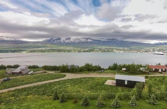 Cosy Cabin with Amazing Views Near Akureyri