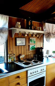 Thingvellir Cottage With Terrace in South Iceland