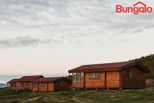 Bakki Cottage With Hot Tub in North Iceland