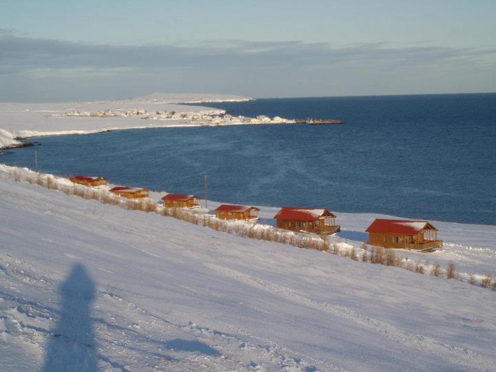 Bakki Cottage With Hot Tub in North Iceland