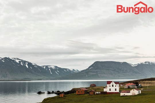 Snudur Cottage With Hot Tub in North Iceland