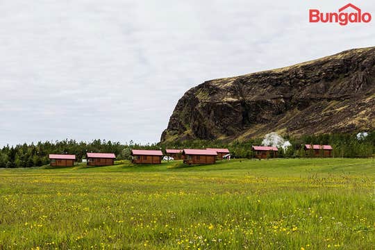 Nupar Large Cabin With Hot Tub