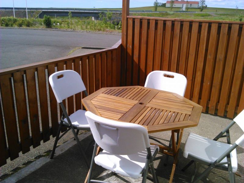 Laxarbakki Large Studio With an Outdoor Hot Tub near Reykjavik