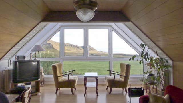 Charming Farmhouse With Terrace in West Iceland