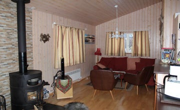 乌斯塔迪尔小屋 - 带热水浴缸 | Unastadir Cottage With Hot Tub