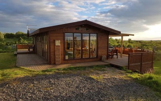 Bjork: 넓은 테라스가 있는 아름다운 별장 | Bjork: Beautiful Cottage With Large Terrace