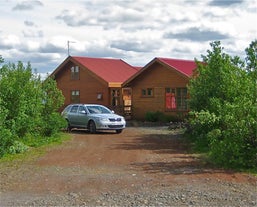 Voerdubrunir Cottage Near Reykjav&iacute;k With Hot Tub