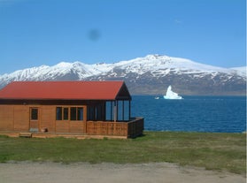 Hlid Cottage With Hot Tub in North Iceland