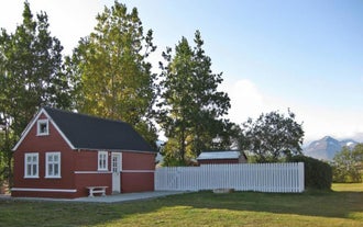 Old Farmhouse of Vegamót, Dalvík with an Outdoor Hot Tub