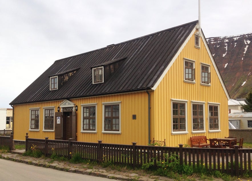 Day four: lovely Ísafjörður and some unexpected tangible history