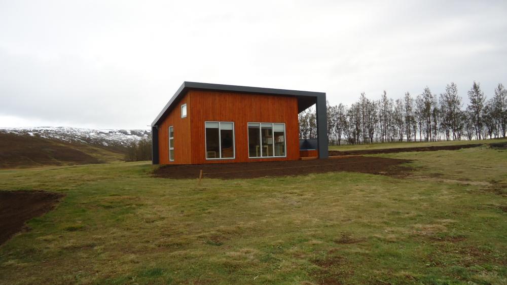 Einishus Cottage No.4 Near H&uacute;sav&iacute;k With Hot Tub
