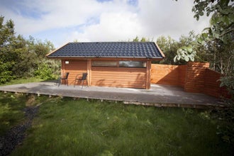 格拉德海马尔 5 |布伦迪欧斯带门廊的小屋 | Gladheimar 5 | Cottage with a Porch in Bl&ouml;ndu&oacute;s