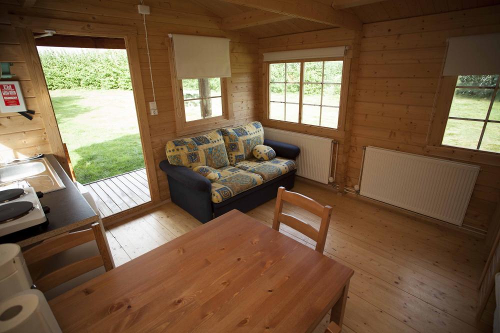 Glaðheimar 3 靠近 Blönduós 设有燃气烧烤设施 | Gla&eth;heimar 3 Near Bl&ouml;ndu&oacute;s With Gas BBQ