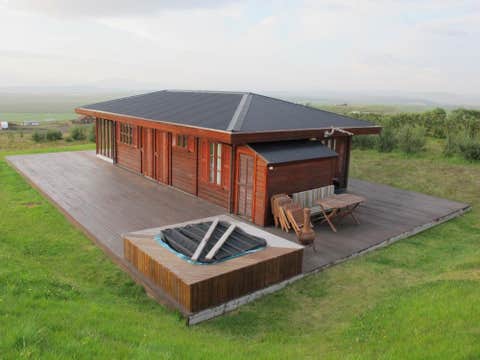 靠近弗鲁迪尔 (Fludir) 的阿尔法海迪小屋 - 带室外热水浴缸 | Alfaheidi Cottage with Outdoor Hot Tub Near Fludir