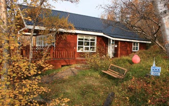 Fönnin Cottage with Outdoor Hot Tub in North Iceland