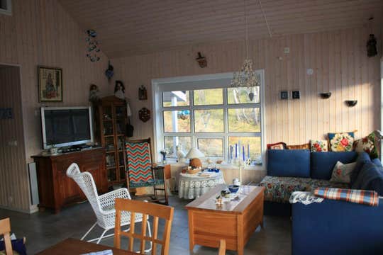 Fönnin Cottage with Outdoor Hot Tub in North Iceland