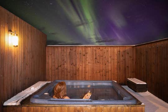 Casa Magna with Hot Tub in Akureyri