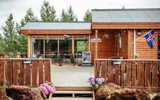 Minniborgir Cottage with Outdoor Hot Tub Near Selfoss