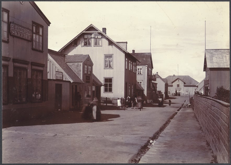 Adalstraeti in Reykjavik around the year 1900