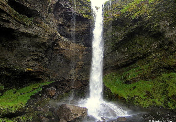 Kvernufoss Waterfall - the less visited Neighbour of Skógafoss in South-Iceland