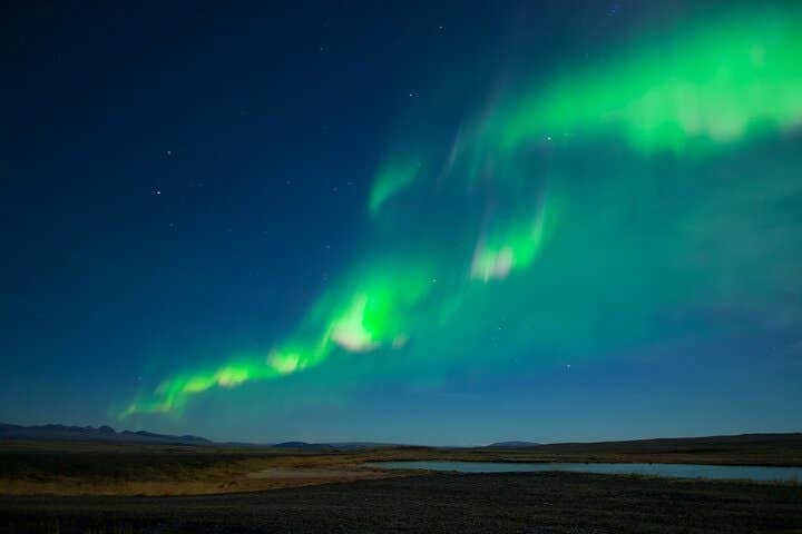 Christmas Day 5-Hour Northern Lights Tour with Transfer from Reykjavik