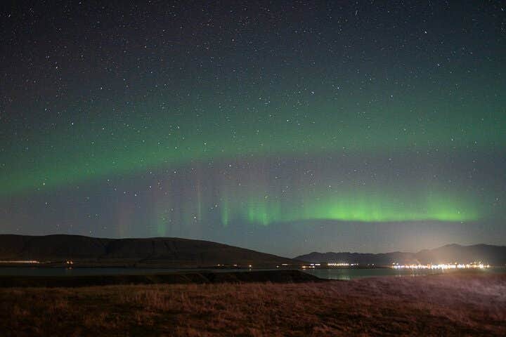 Christmas Day 5-Hour Northern Lights Tour with Transfer from Reykjavik