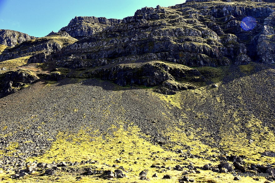 Hvammsfjall Reynivallaháls by Staupasteinn in Hvalfjörður