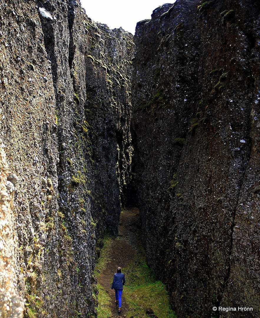 Lambafellsklofi rift on he Reykjanesskagi peninsula SW-Iceland