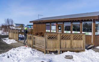 Vogahraun Guesthouse has an outdoor seating area to look over Myvatn.