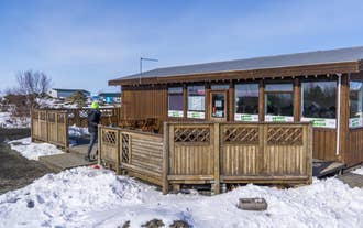 Vogahraun Guesthouse has an outdoor seating area to look over Myvatn.