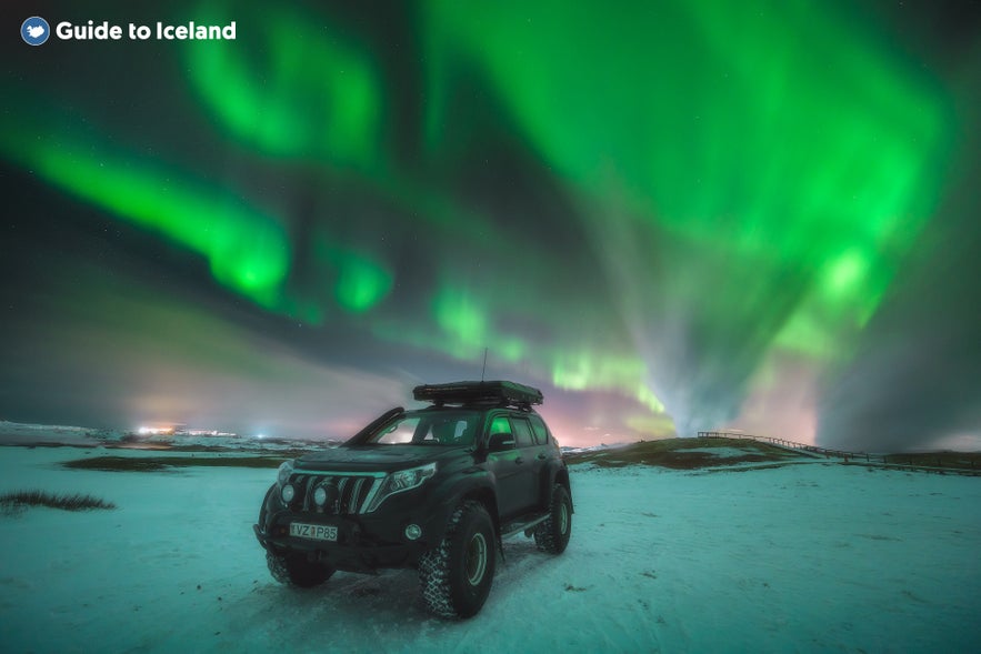 Jeep and the northern lights in Iceland