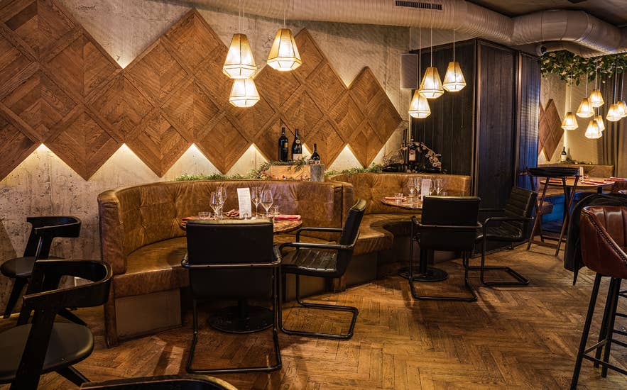 Kol Restaurant heeft een selectie IJslandse klassiekers en vegan opties op het menu