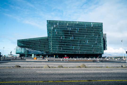 8 dagars budgetresa med egen bil längs Islands ringväg och Gyllene cirkeln