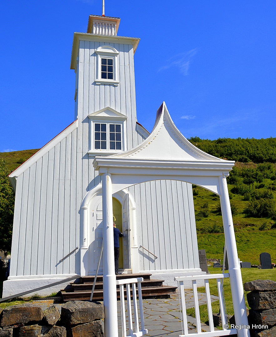 Laufáskirkja church 